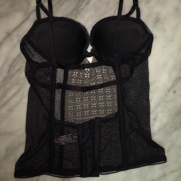 Victoria’s Secret push-up corset bra size 34B - Picture 2 of 3